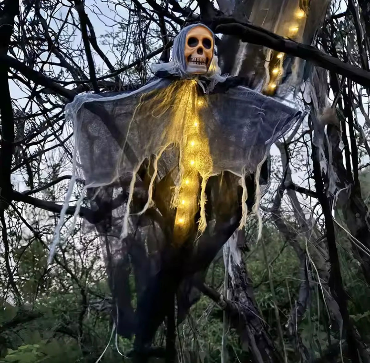 Hanging Skeleton Ghost – Light-Up Halloween Tree & Porch Decoration
